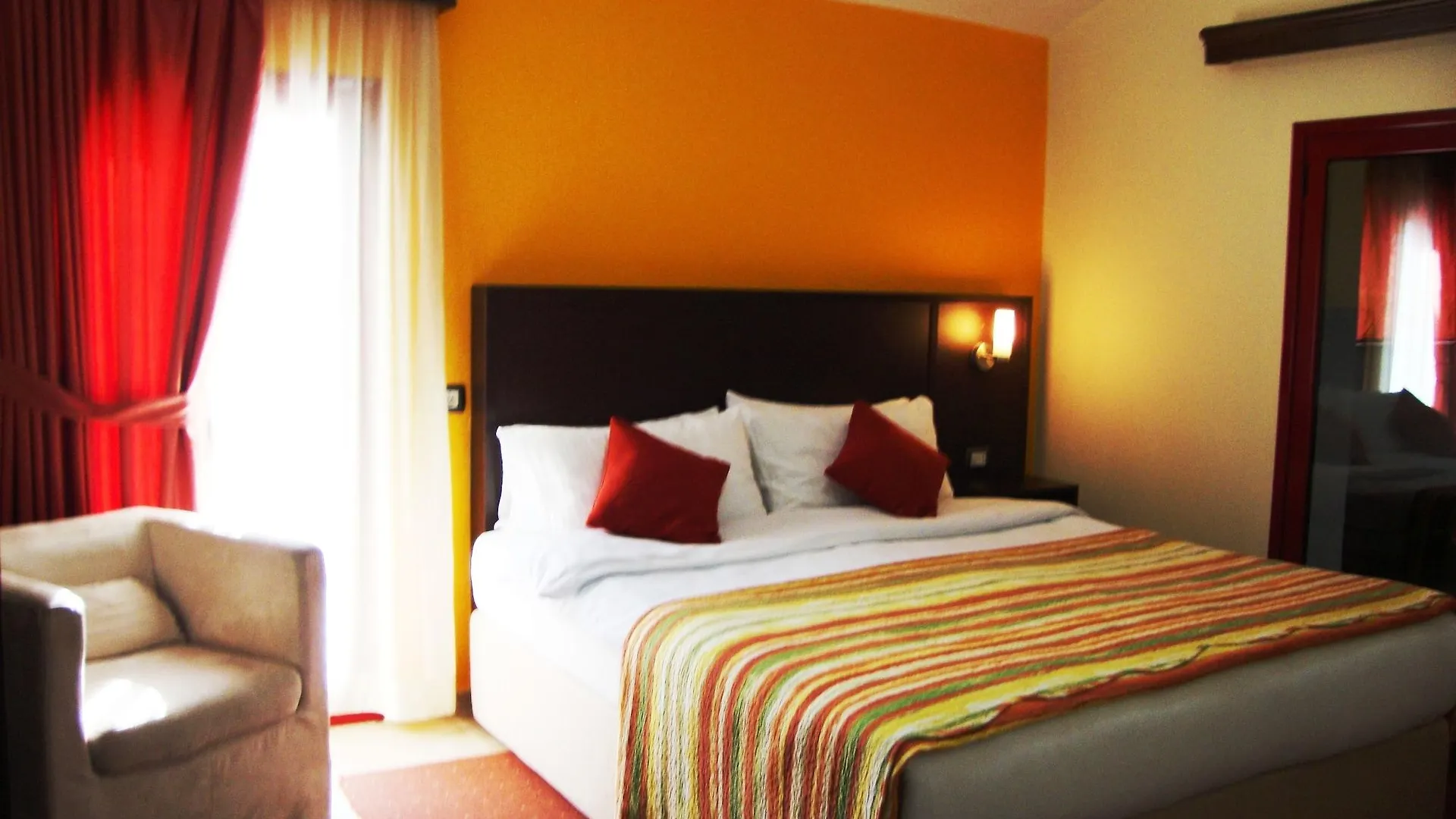 City 5 Hotel Tirana 3*,  Albânia