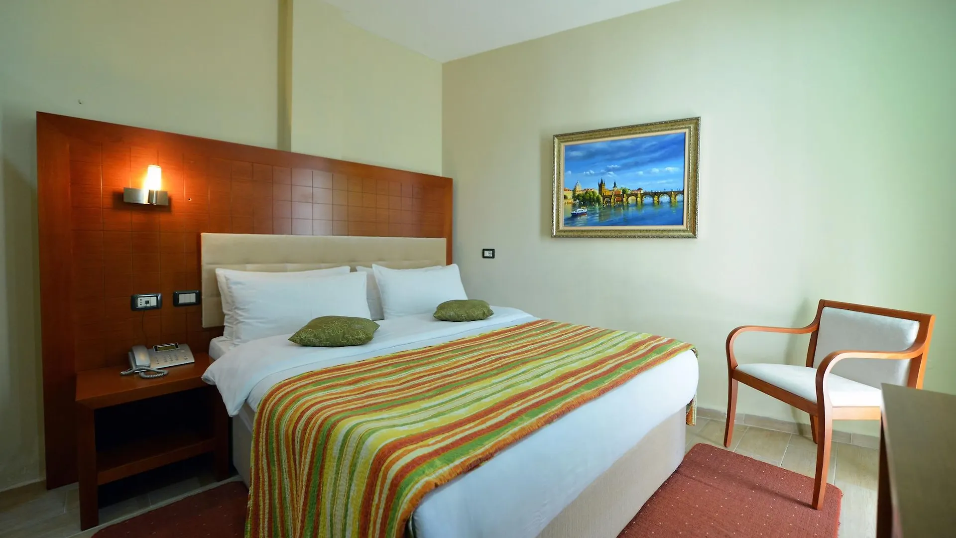 City 5 Hotel Tirana