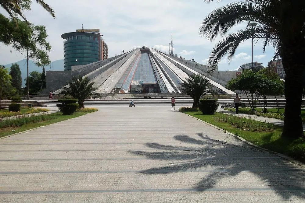 ***  City 5 Hotel Tirana Albânia
