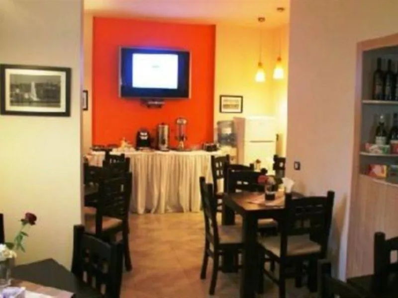 ***  City 5 Hotel Tirana Albânia